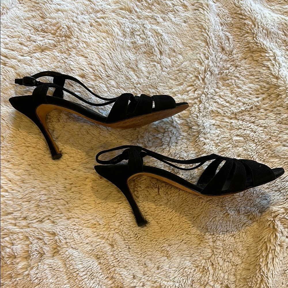 AUTHENTIC Manolo Blahnik Black Heels with Open-Toe Design and Thin Straps - Picture 3 of 5